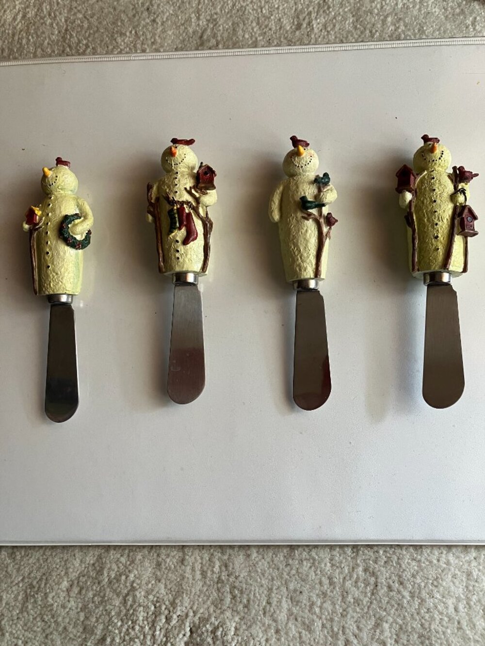 Set of 4 Snowman Spreader Knives